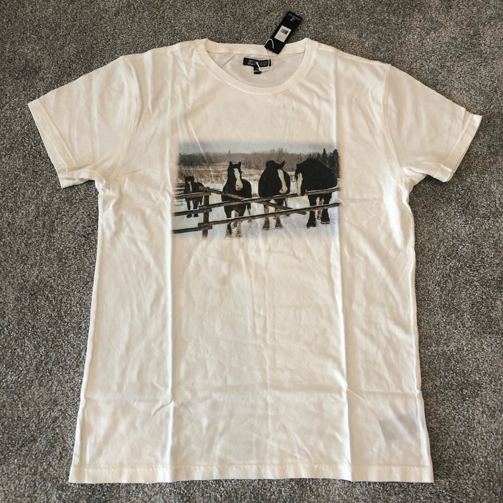 Elwood Vintage Men’s T-shirt Medium NWT